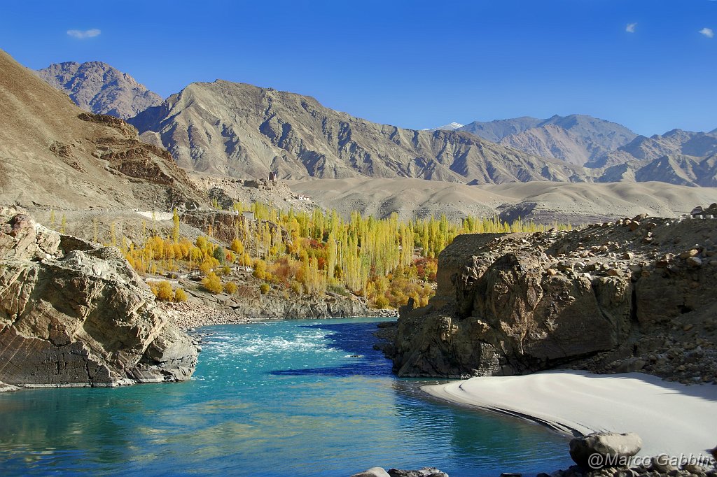 DSC_0207.JPG - Near to Alchi (Indus River)