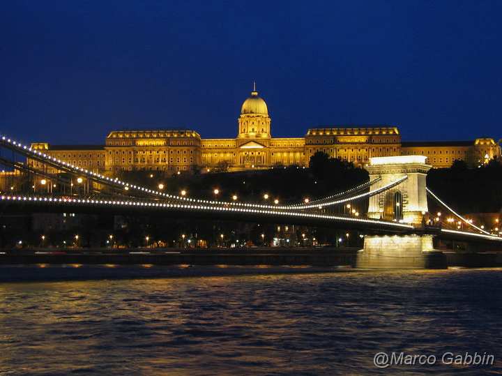 117_1771a_resize.jpg - Budapest